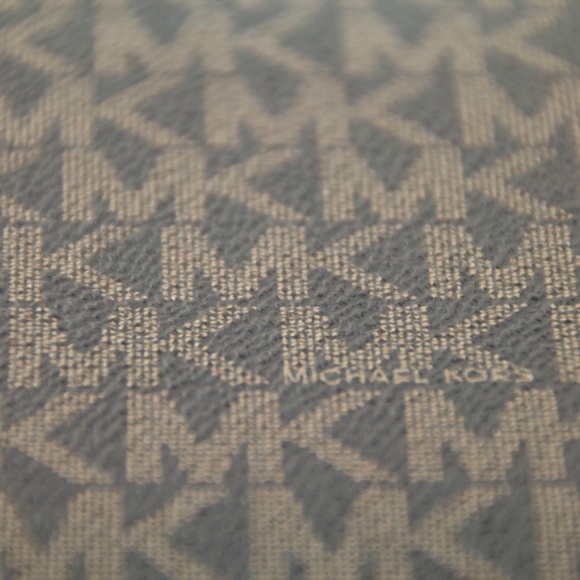 MICHAEL Michael Kors Women's Dotted Wristlet - Picture 7 of 8